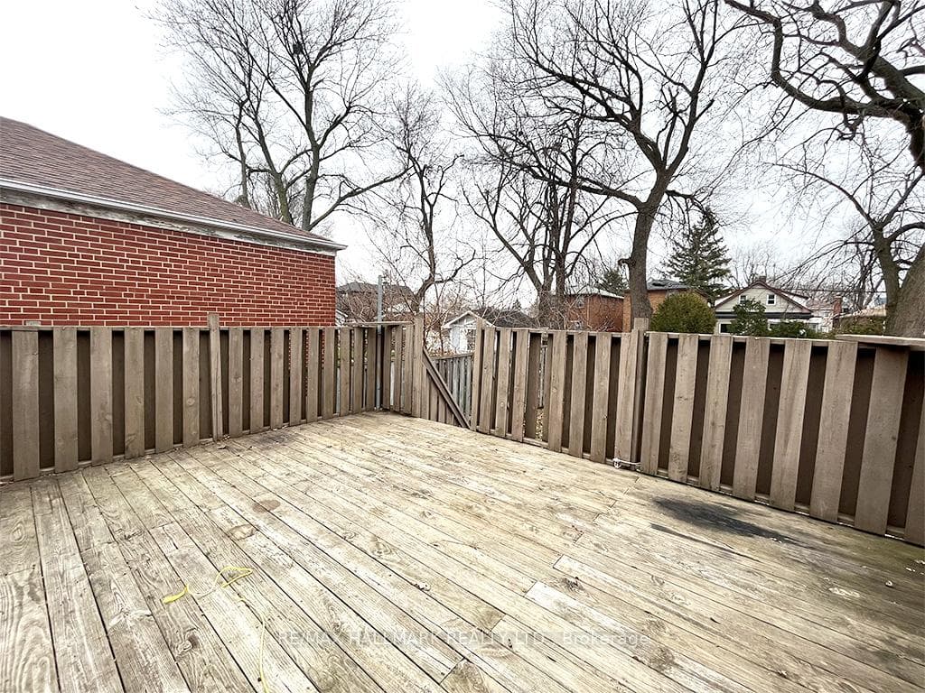 67 Claremore Avenue photo 23