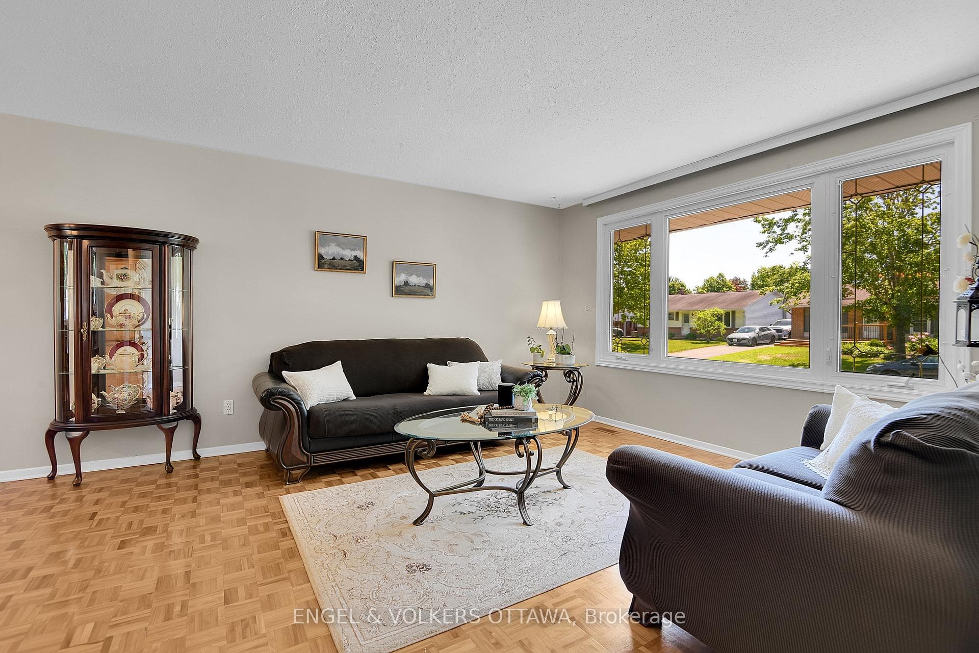 2123 Blue Jay Crescent photo 8