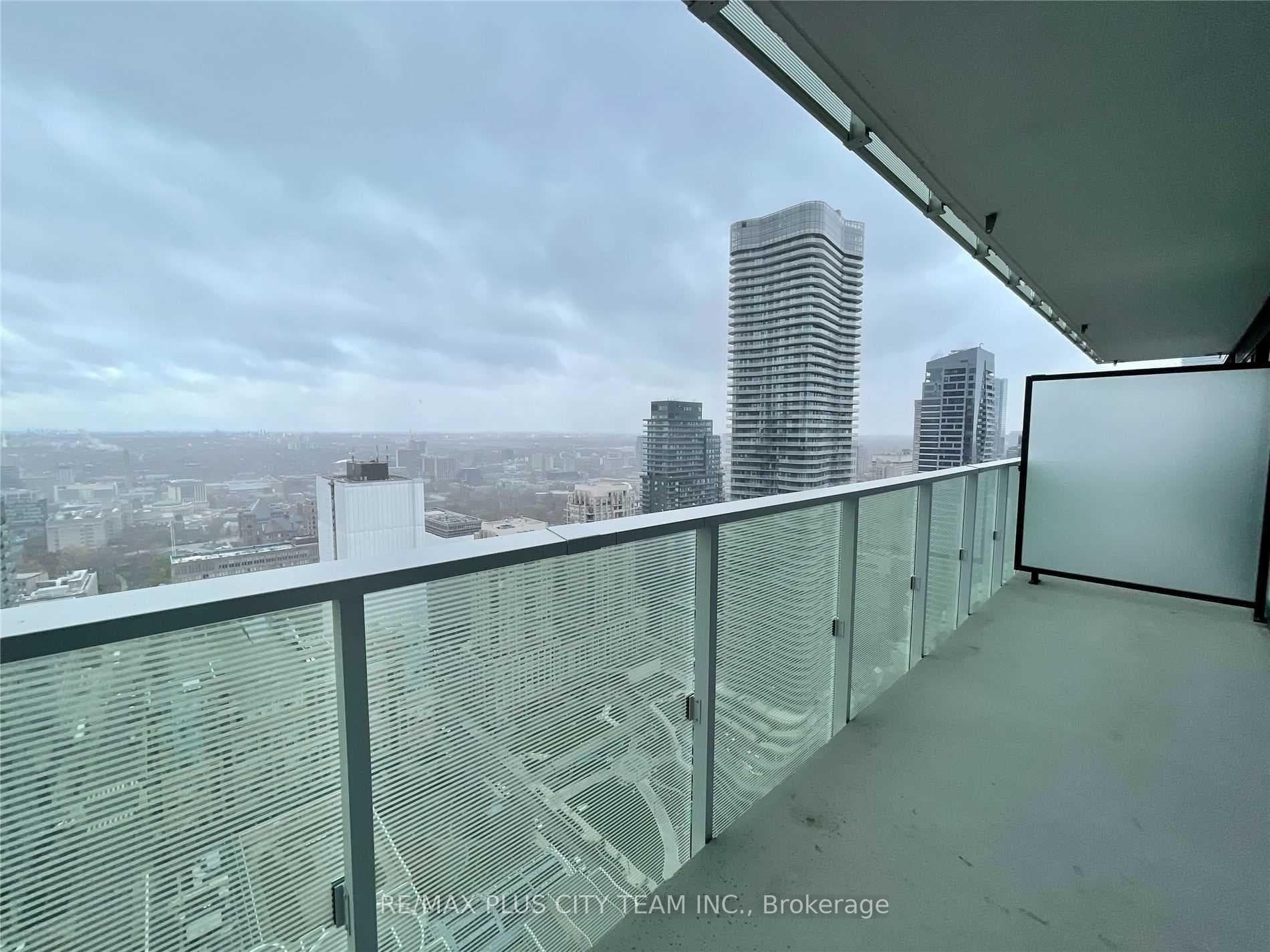 501 Yonge Street Unit 4101 photo 8