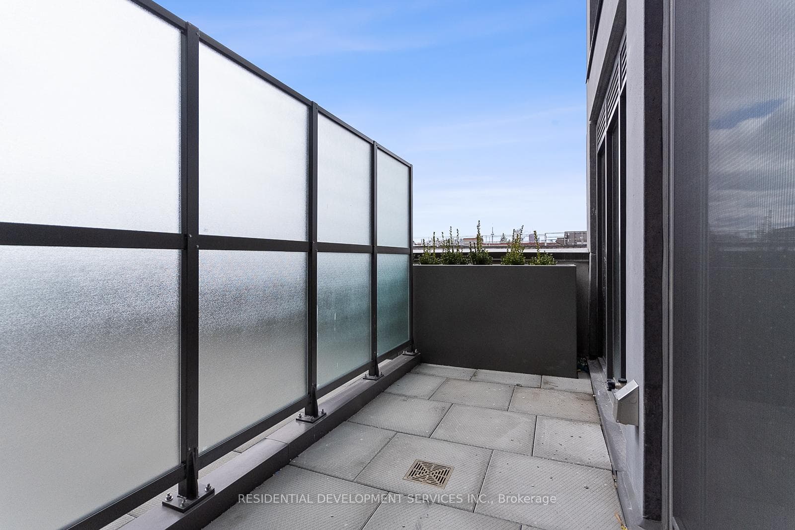 1285 Queen Street Unit 201 photo 14