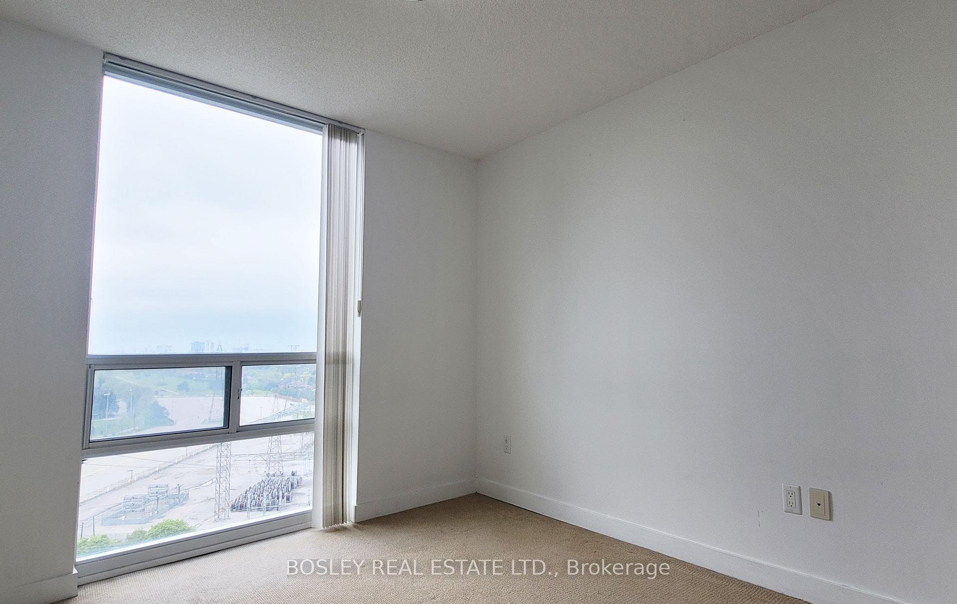5740 Yonge Street Unit 1302 photo 23