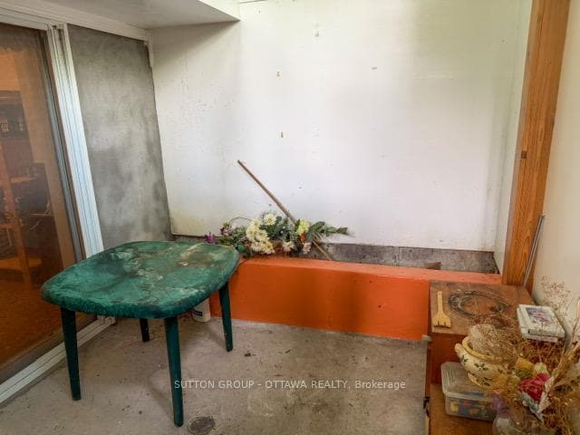 767 Claude Street photo 18