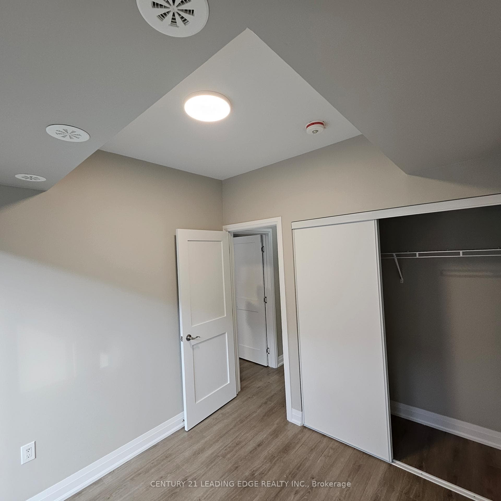 18 Coles Avenue Unit 603 photo 18