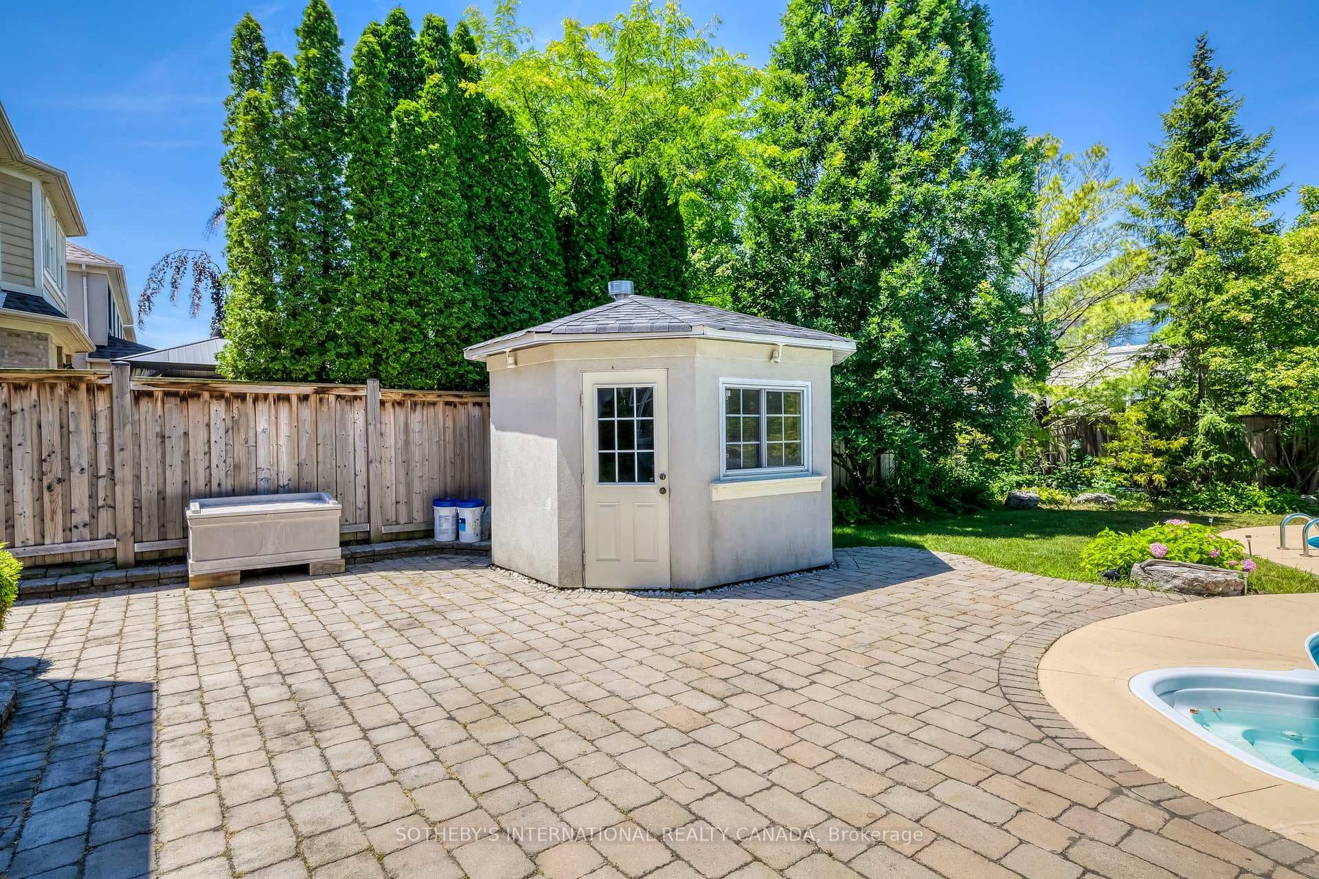 549 Renshaw Court photo 41