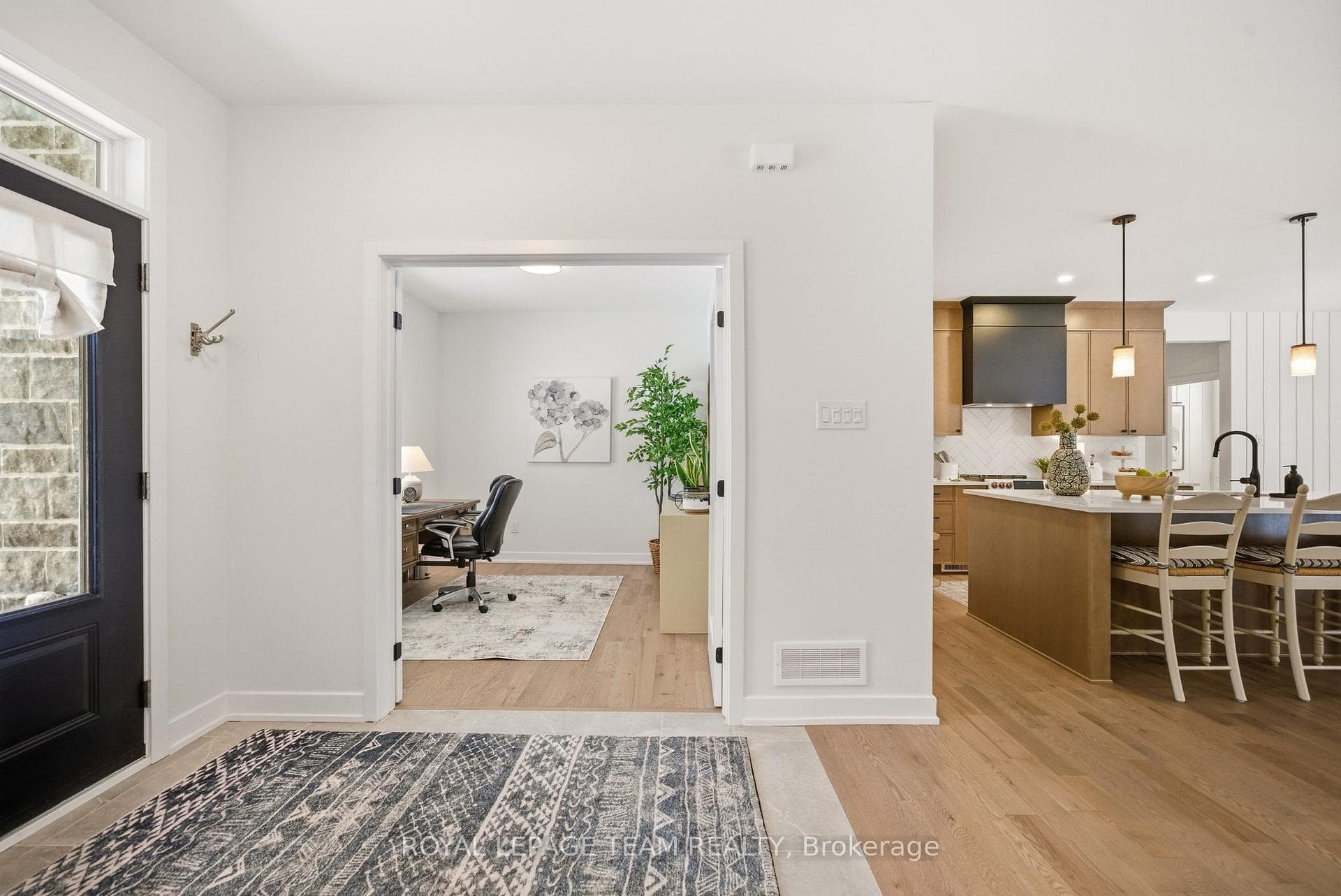 124 James Andrew Way photo 5