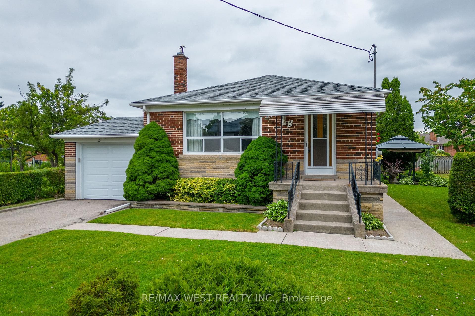 5 Picton Crescent photo 2