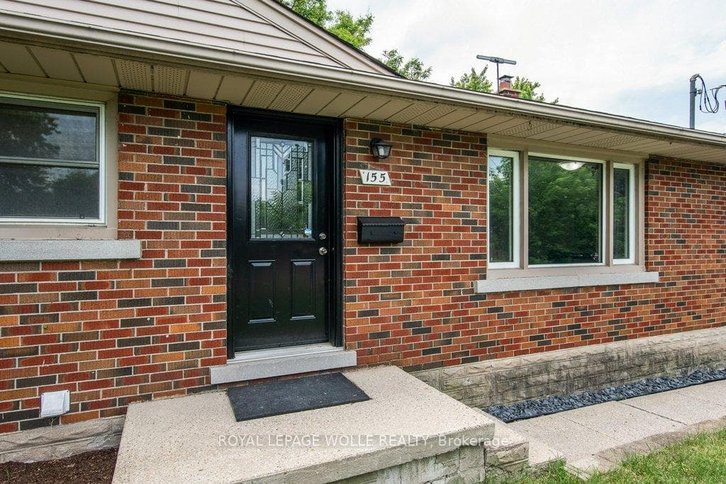 155 Oriole Street photo 4
