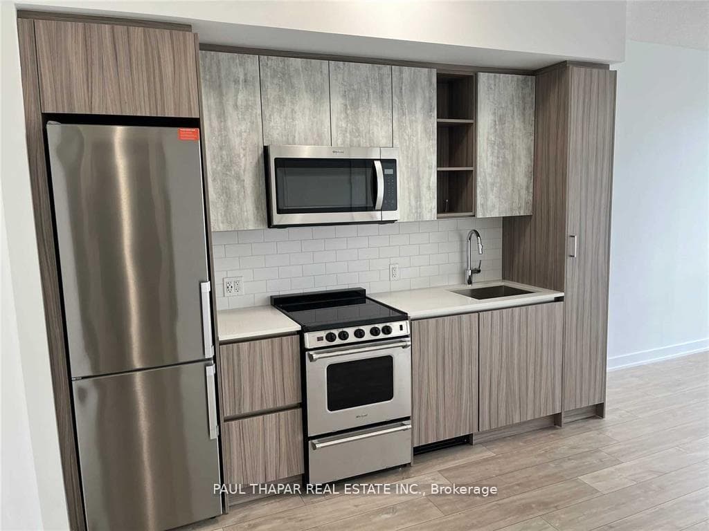 251 Manitoba Street Unit 825 photo 6
