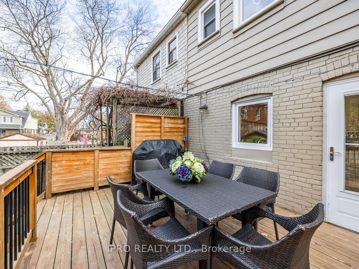 358 Sammon Avenue photo 37