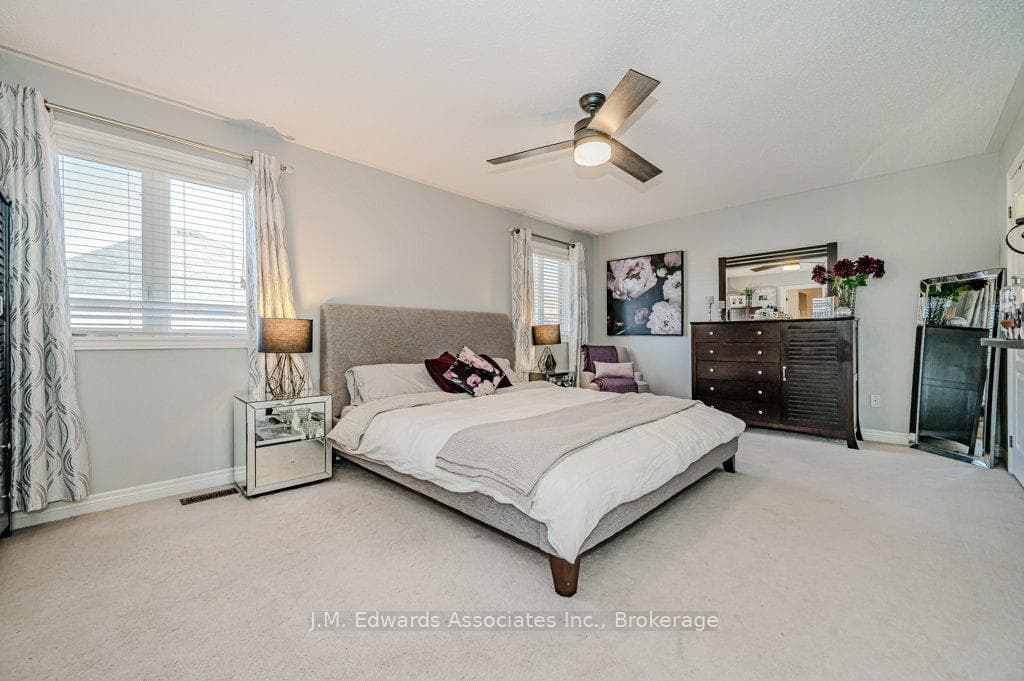 139 Humphrey Street photo 17