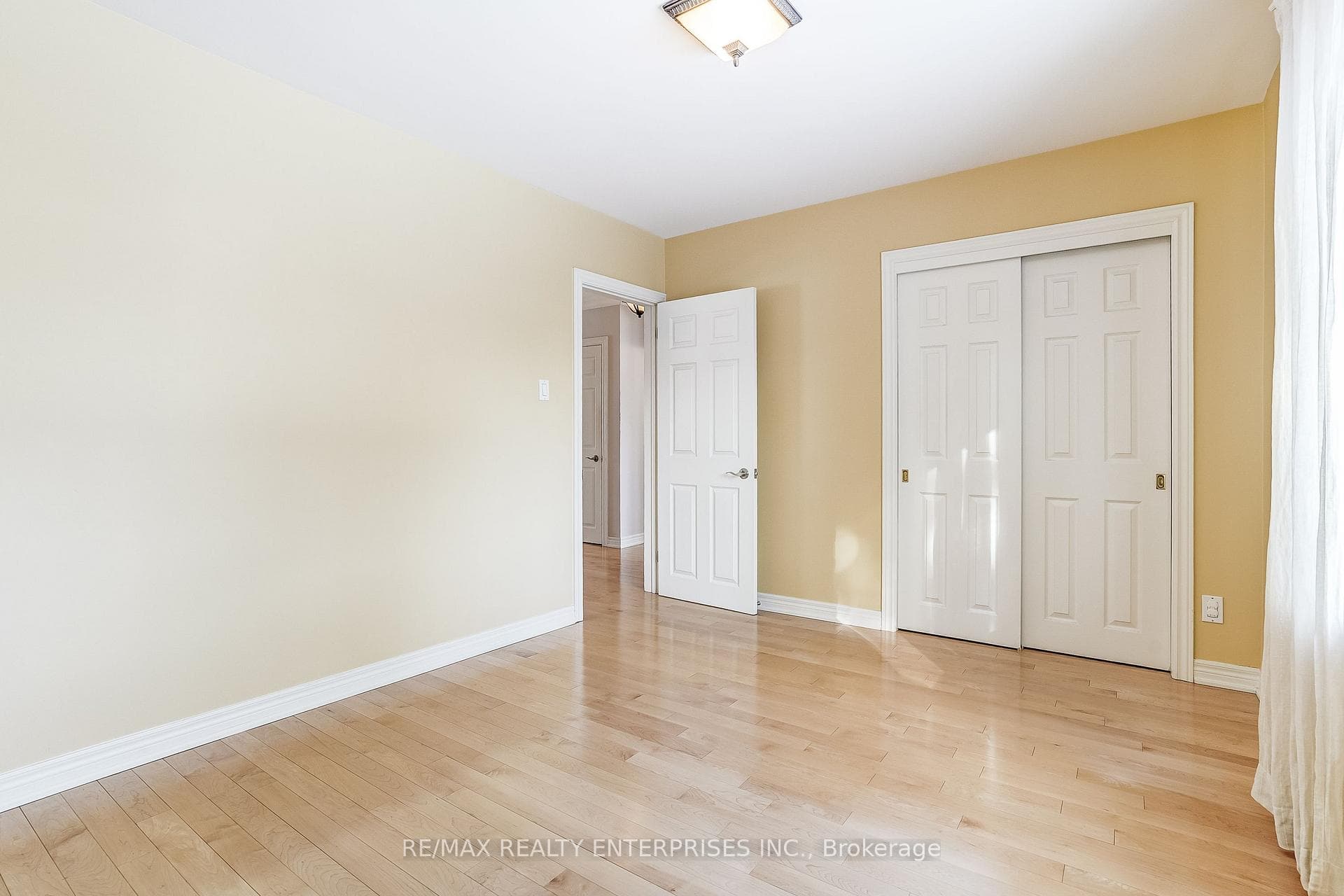 31 Paragon Road photo 11