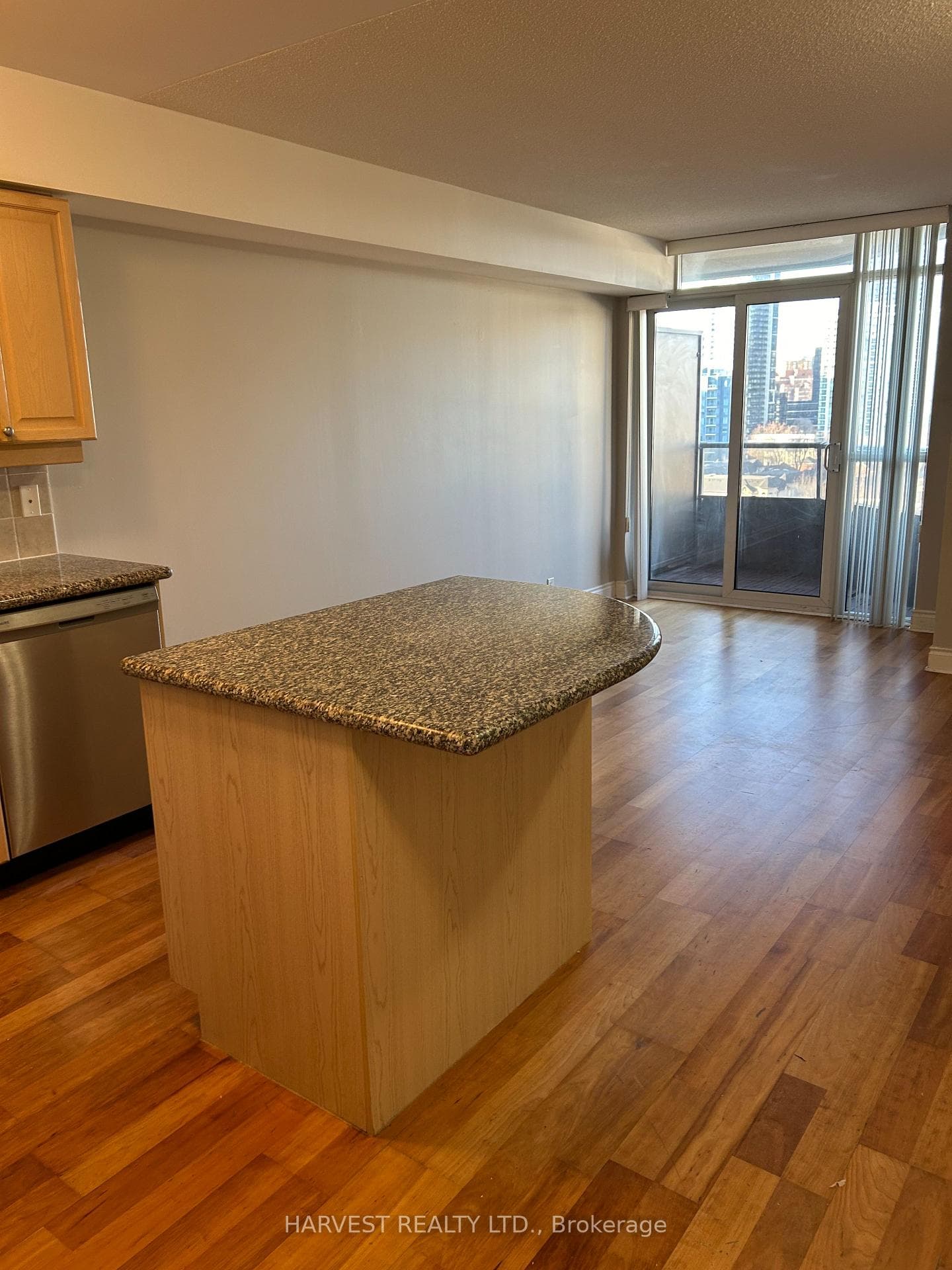 80 Harrison Garden Boulevard Unit 1015 photo 15