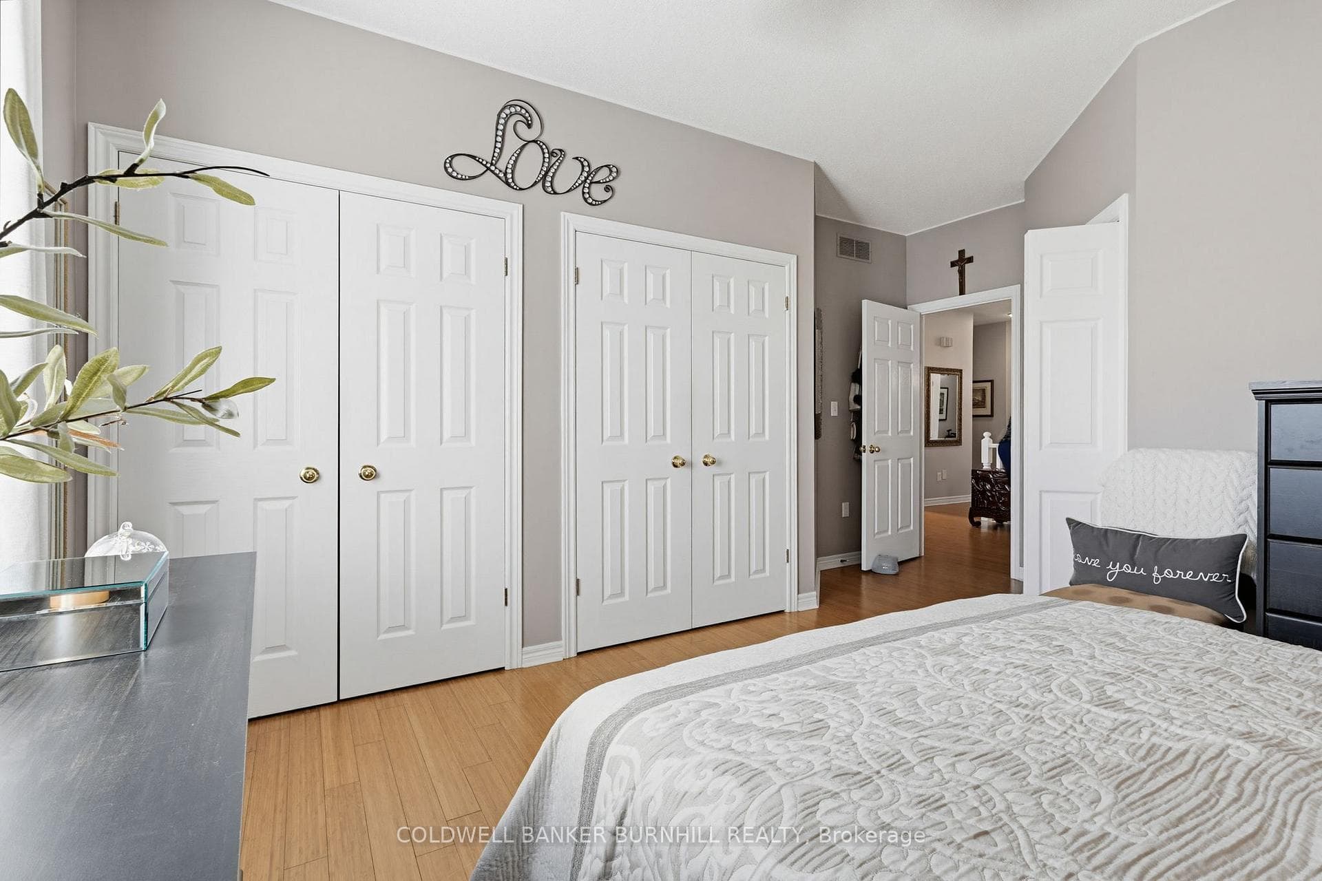 87 Twentyplace Boulevard photo 16