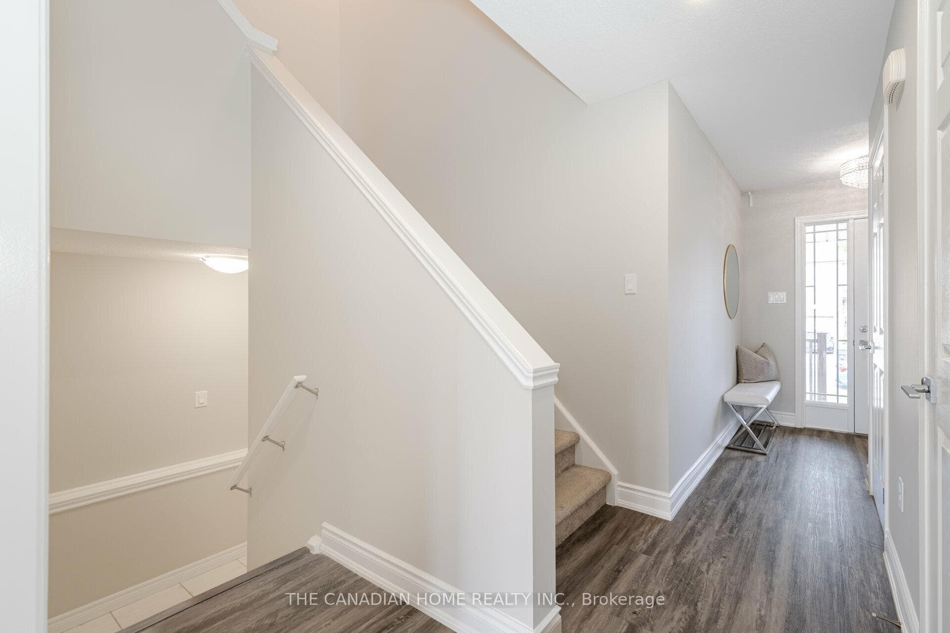 28 Ambrous Crescent photo 18