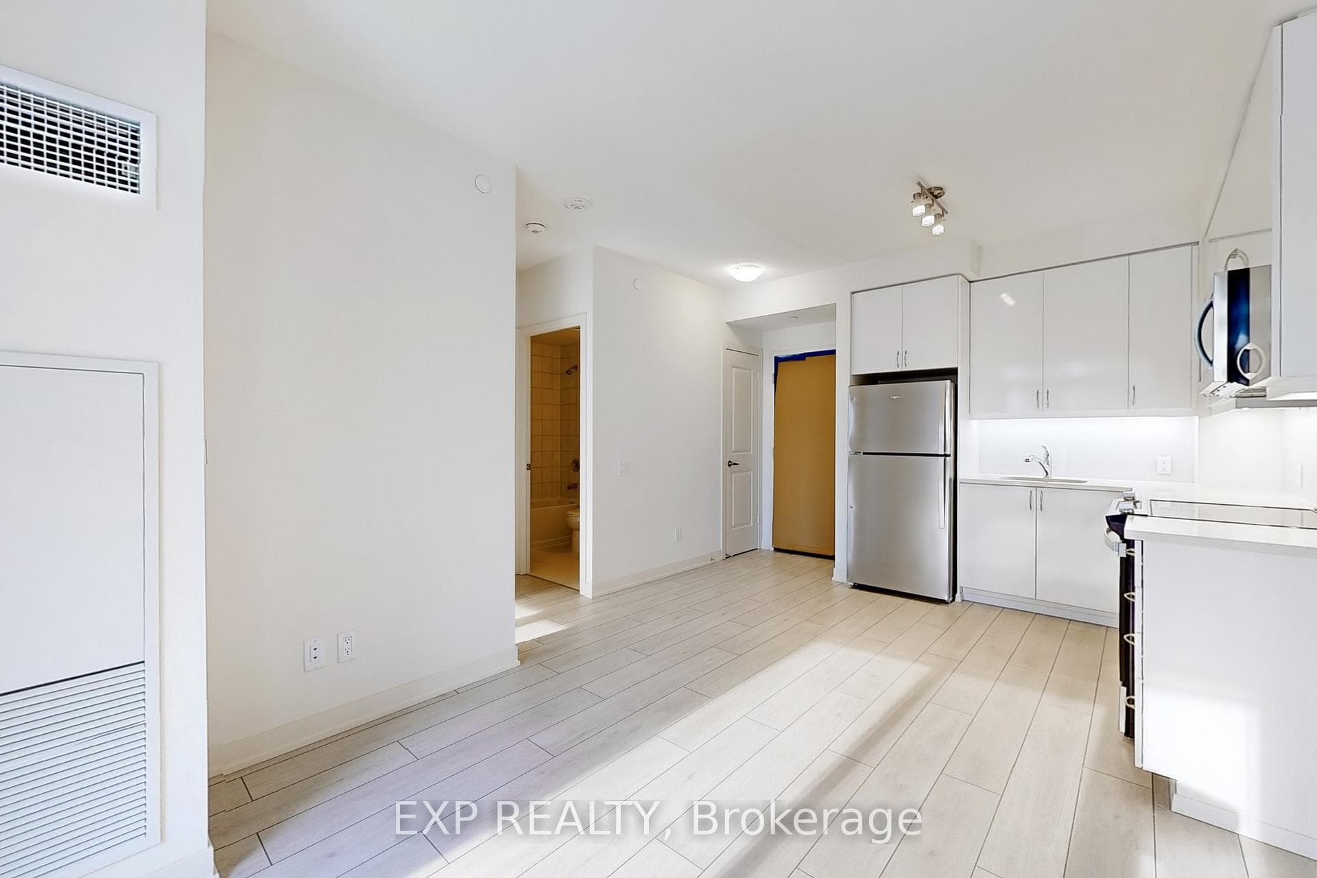 4955 Yonge Street Unit 918 photo 1