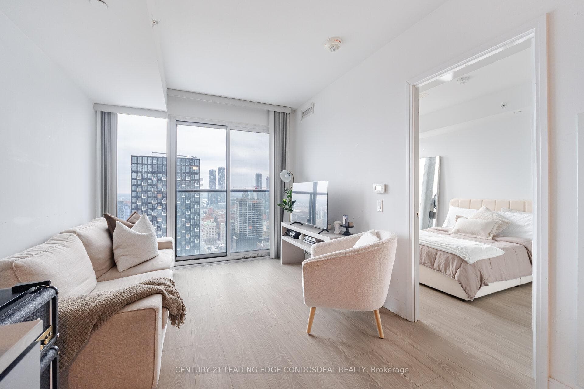 181 Dundas Street Unit 3309 photo 18