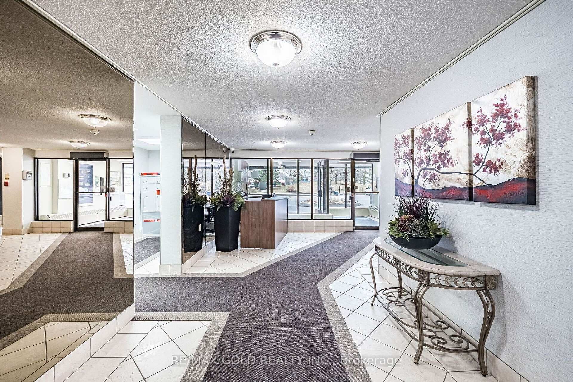 18 Knightsbridge Road Unit 508 photo 7