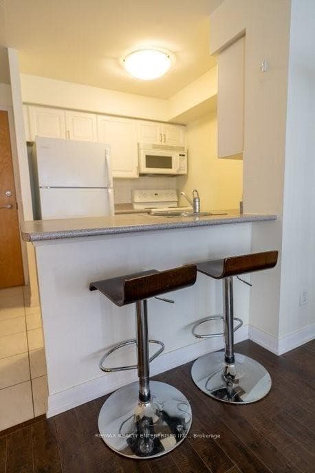 4968 Yonge Street Unit 1712 photo 18