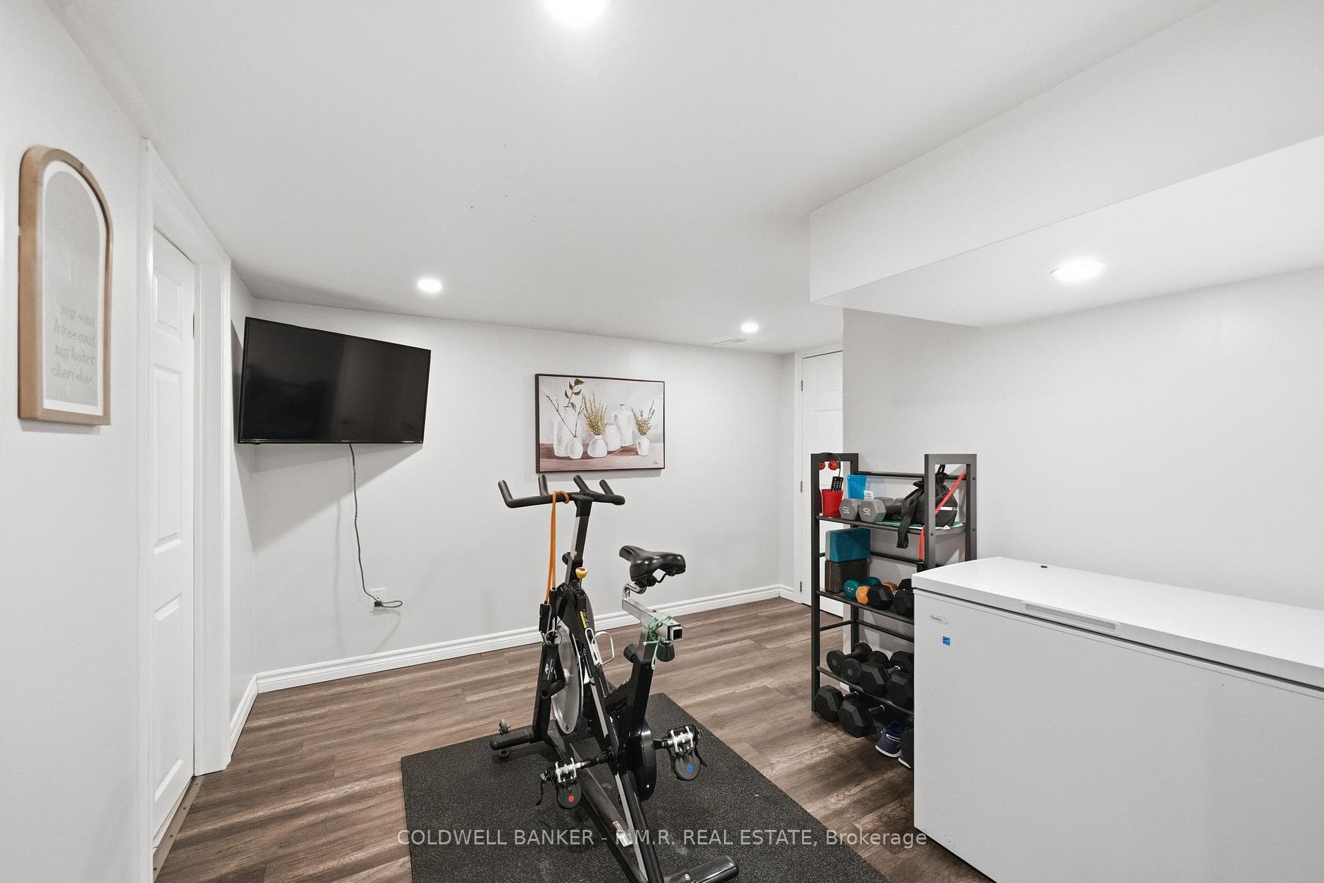 425 Bay Street photo 27