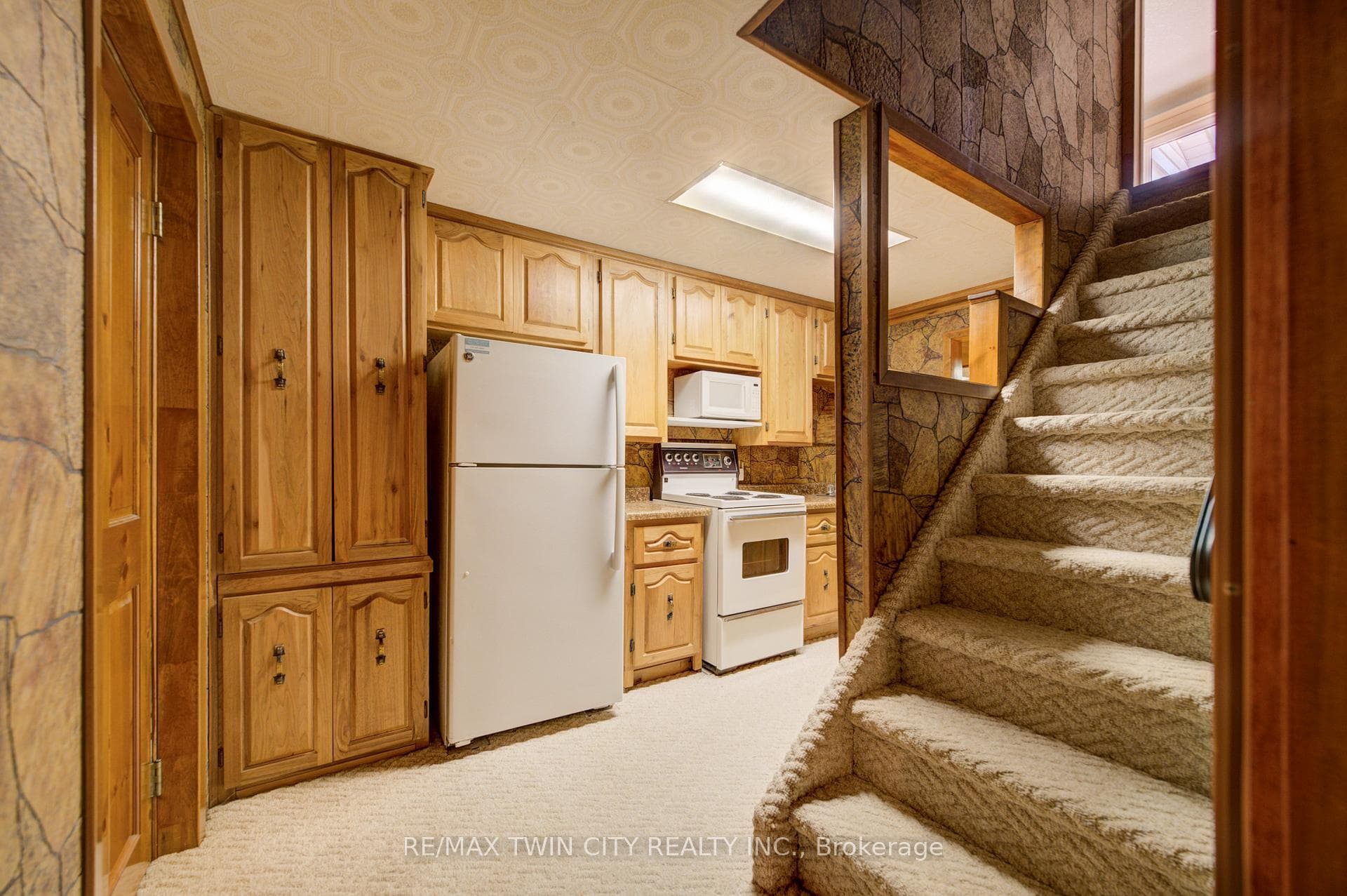 54 Stonegate Drive photo 33