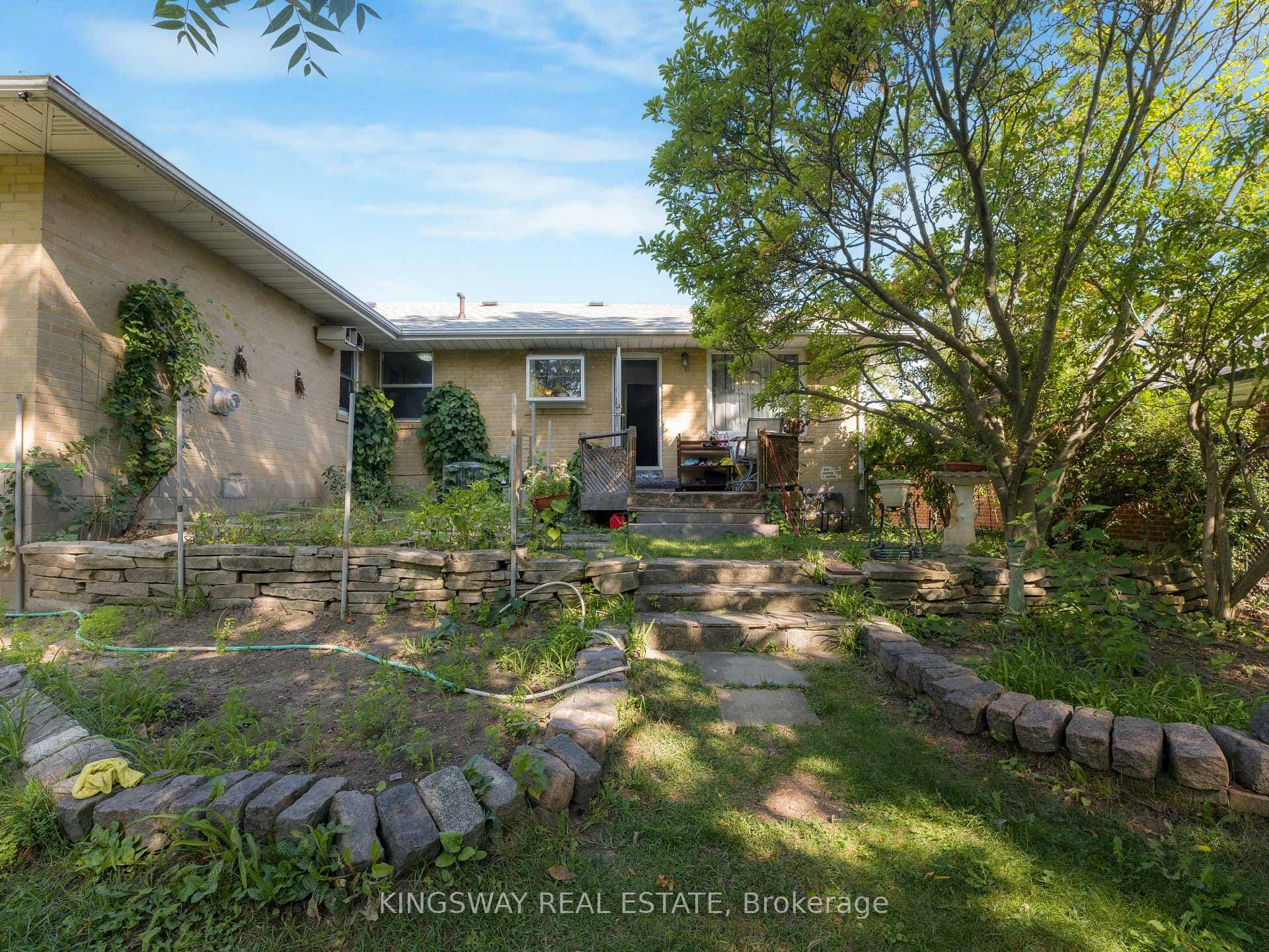 41 Kirk Drive photo 10