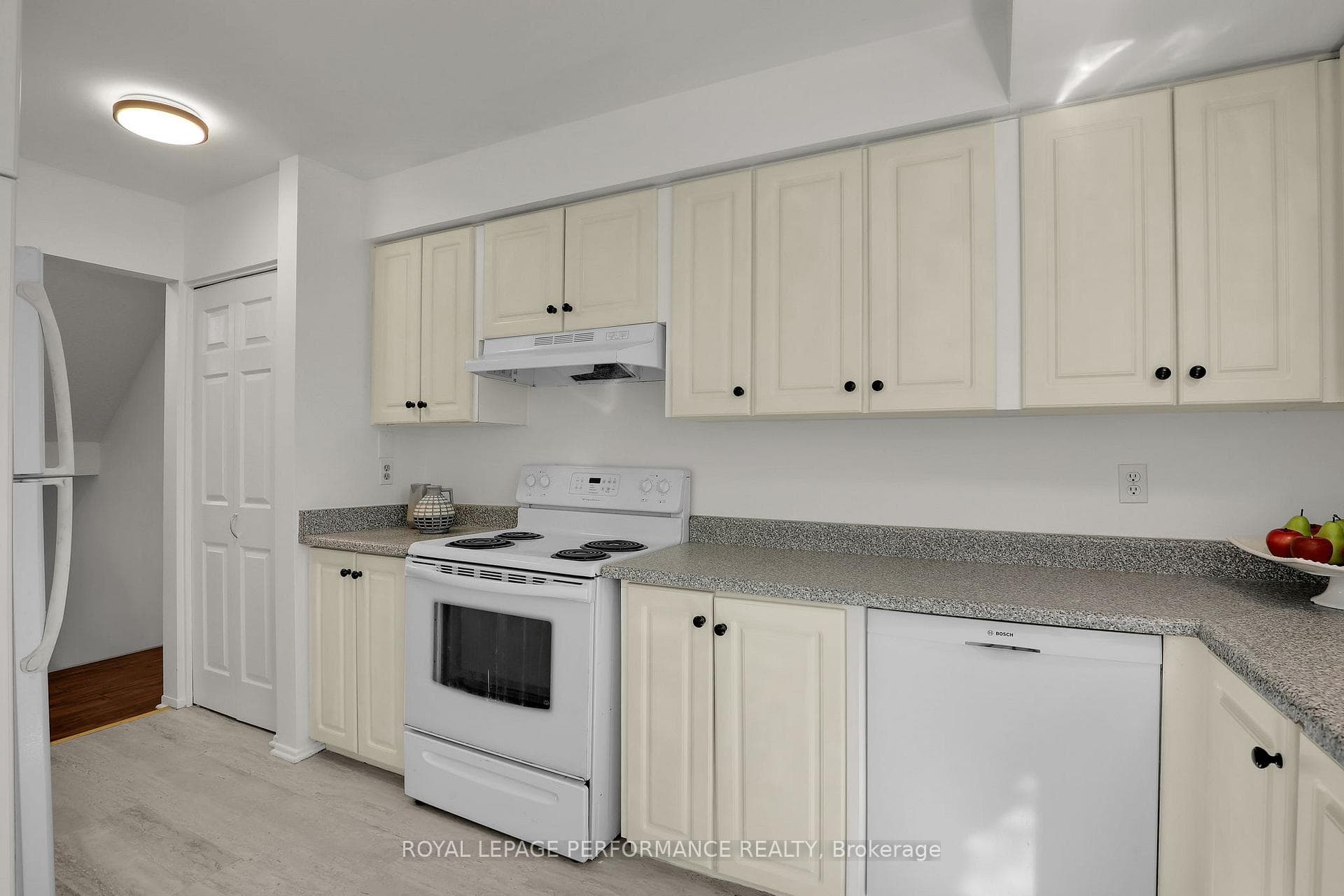 3342 Southgate Road Unit 10 photo 15