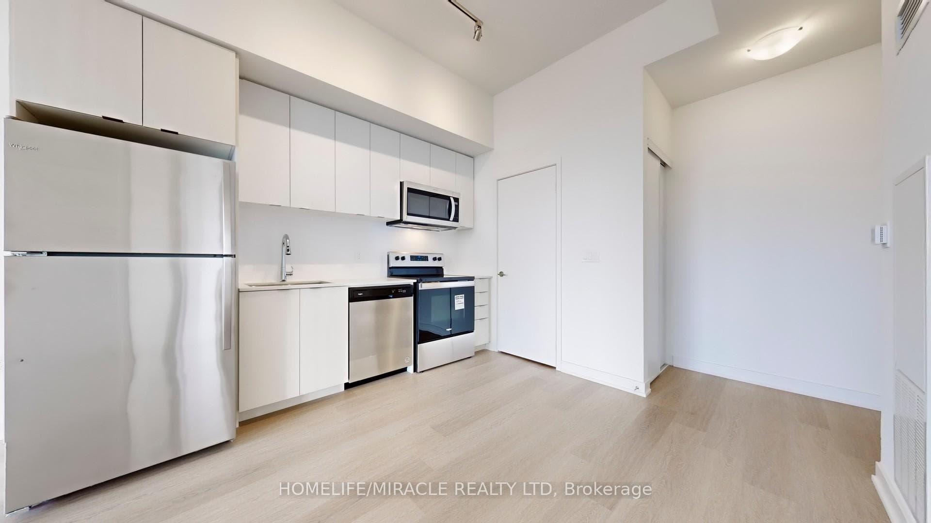 859 The Queensway N/A Unit 805 photo 11
