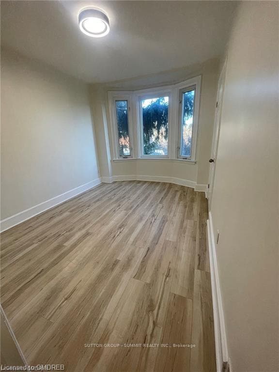 31 Fairholt Road Unit Upper photo 3