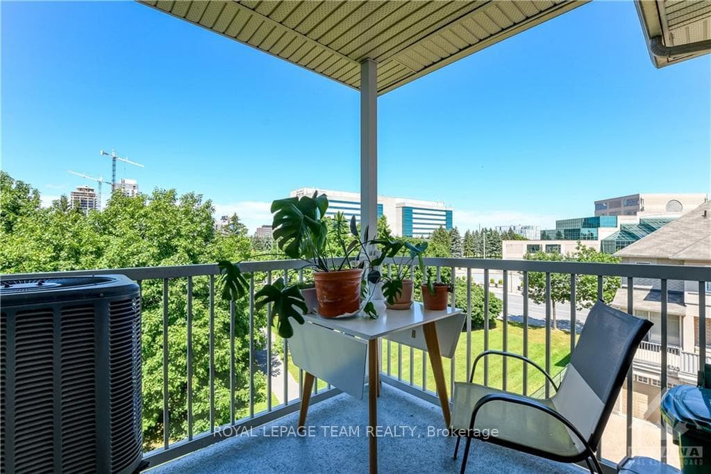 385 PASEO Unit 8 photo 18