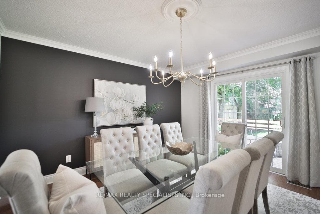 Dining Rm