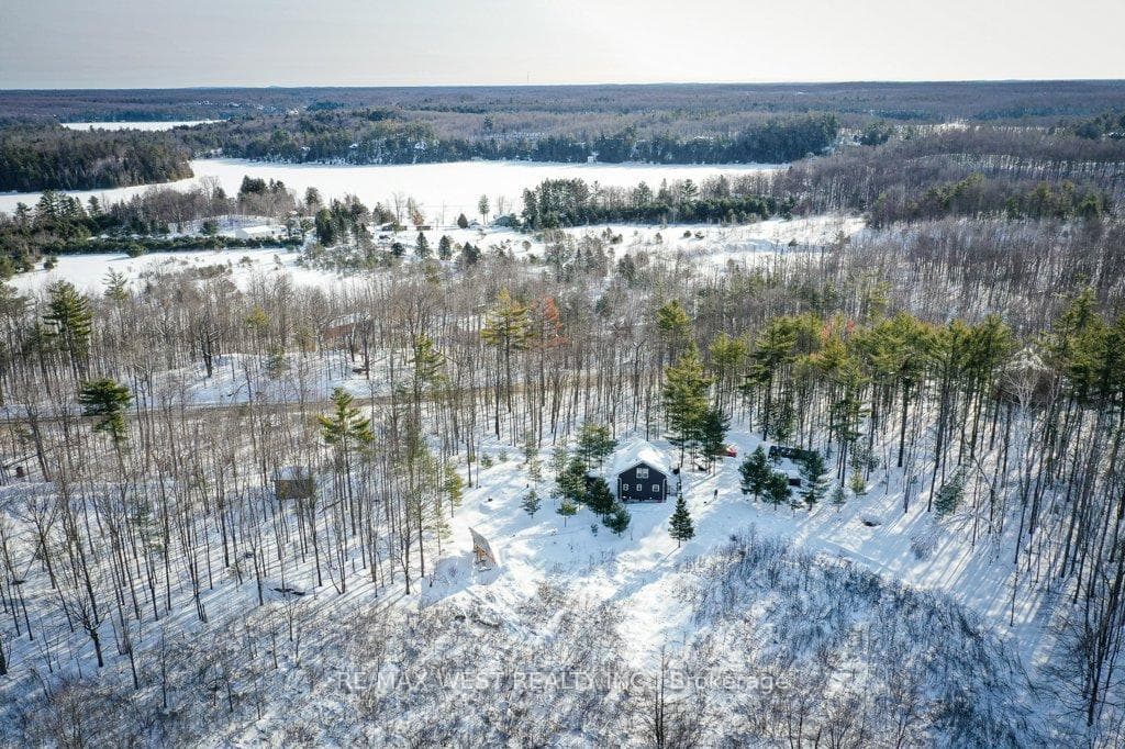 1295 Deep Bay Road photo 13