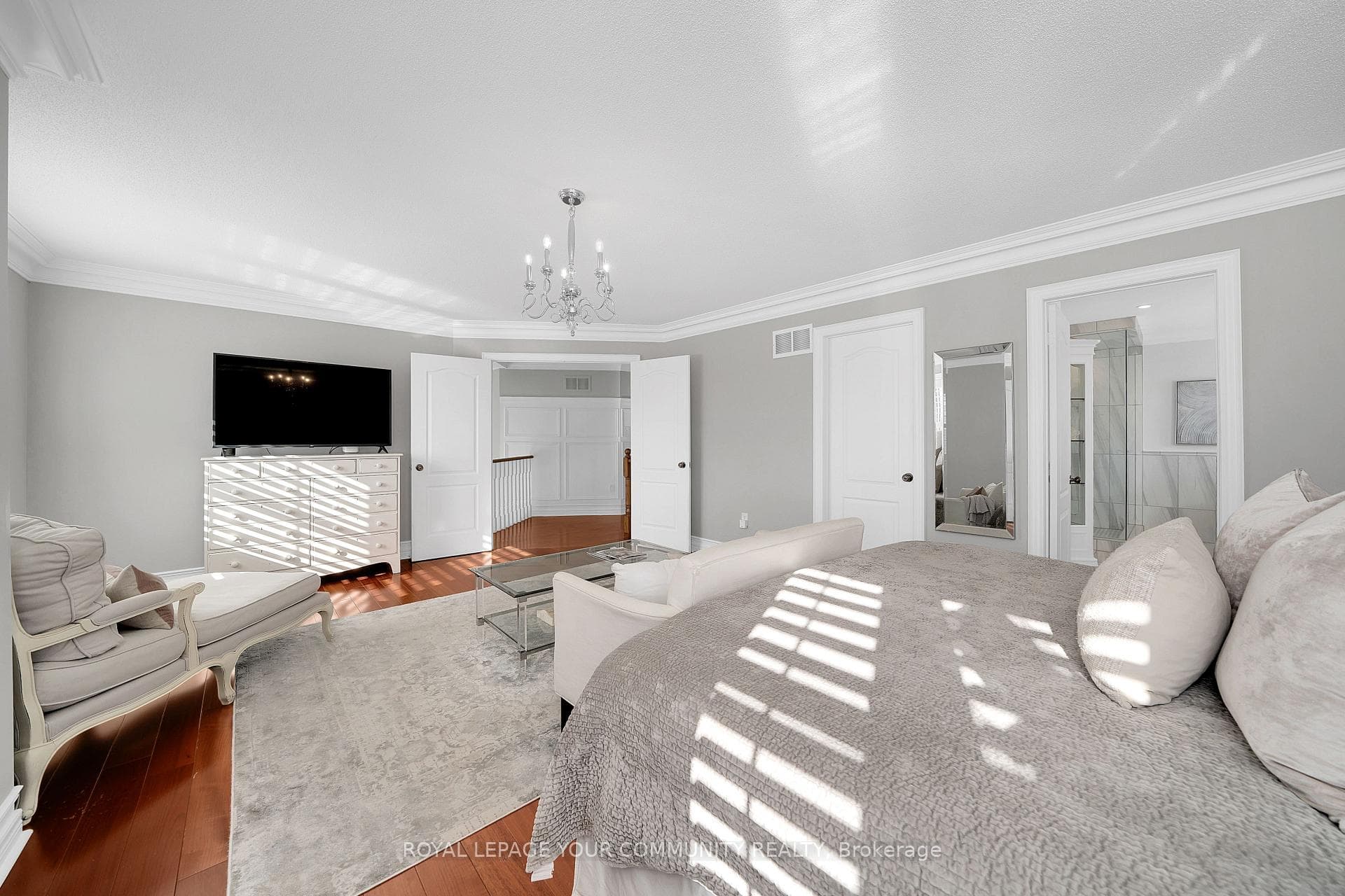 32 Hanson Crescent photo 26
