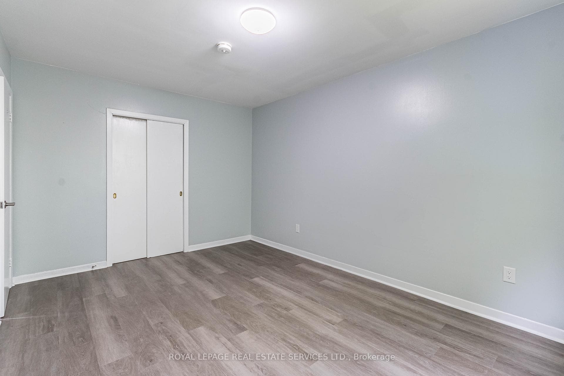 144 Lake Crescent Unit 2nd Flr photo 13