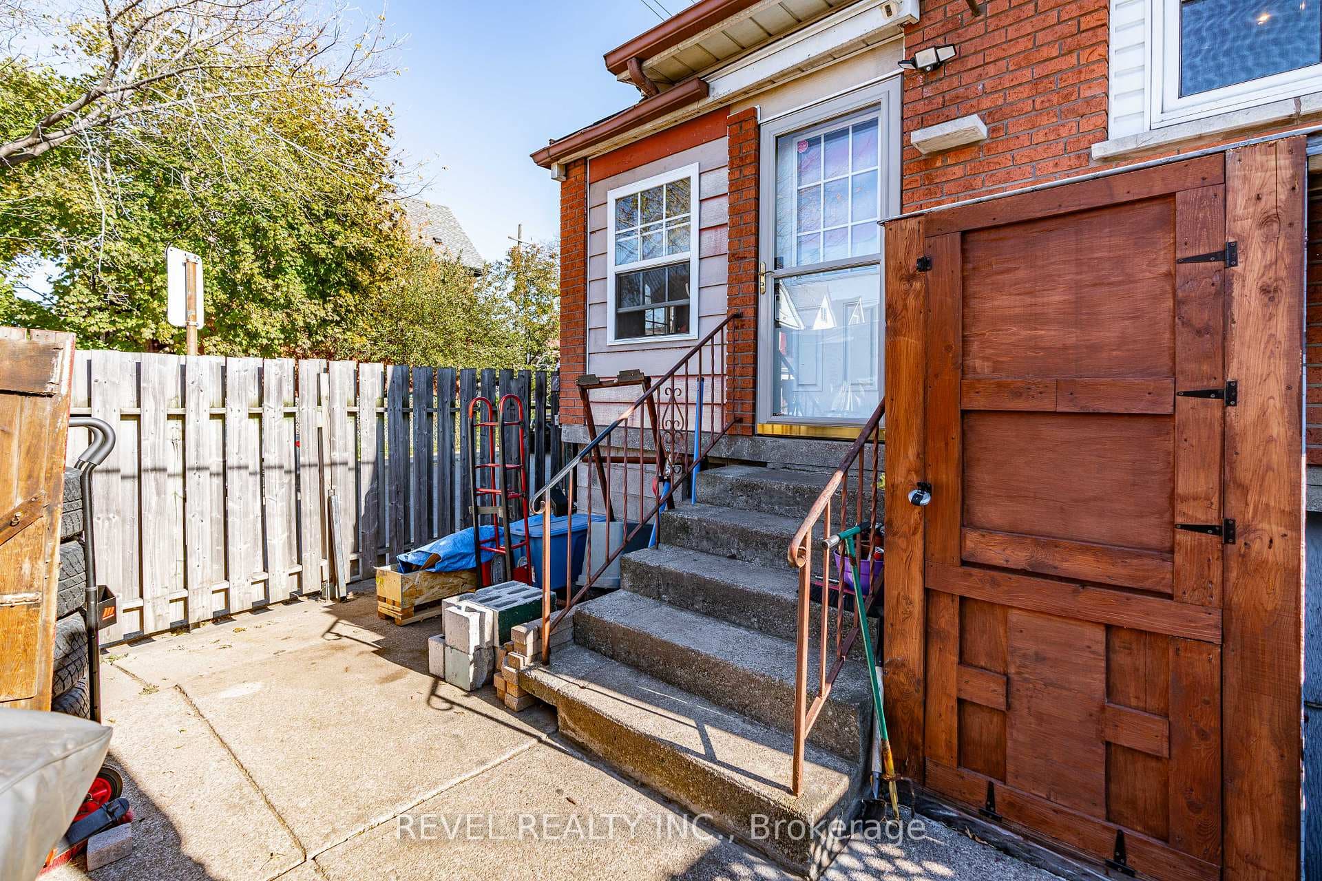 47 Barnesdale Avenue photo 34