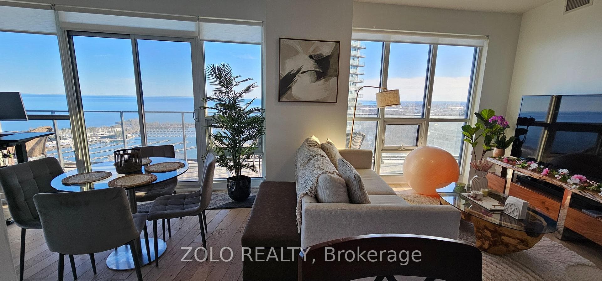 2212 Lake Shore Boulevard Unit 3903 photo 17