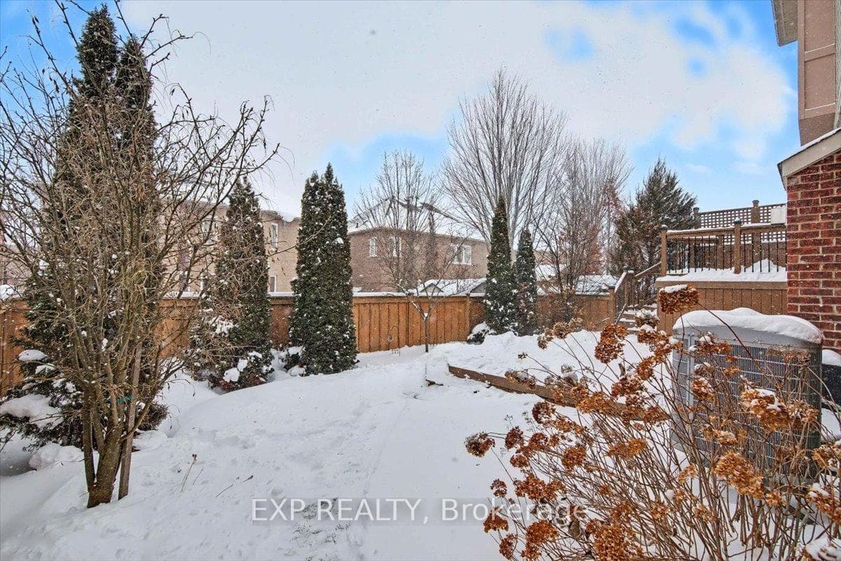93 Tremaine Drive photo 40