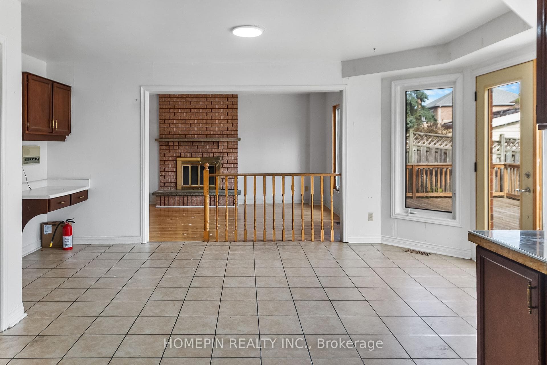15 Leeward Drive photo 6