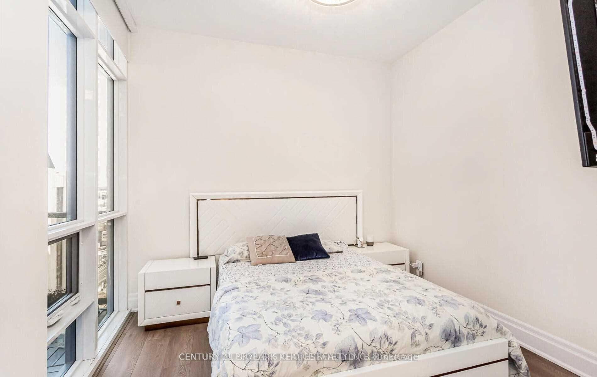 9075 Jane Street Unit PH03 photo 10