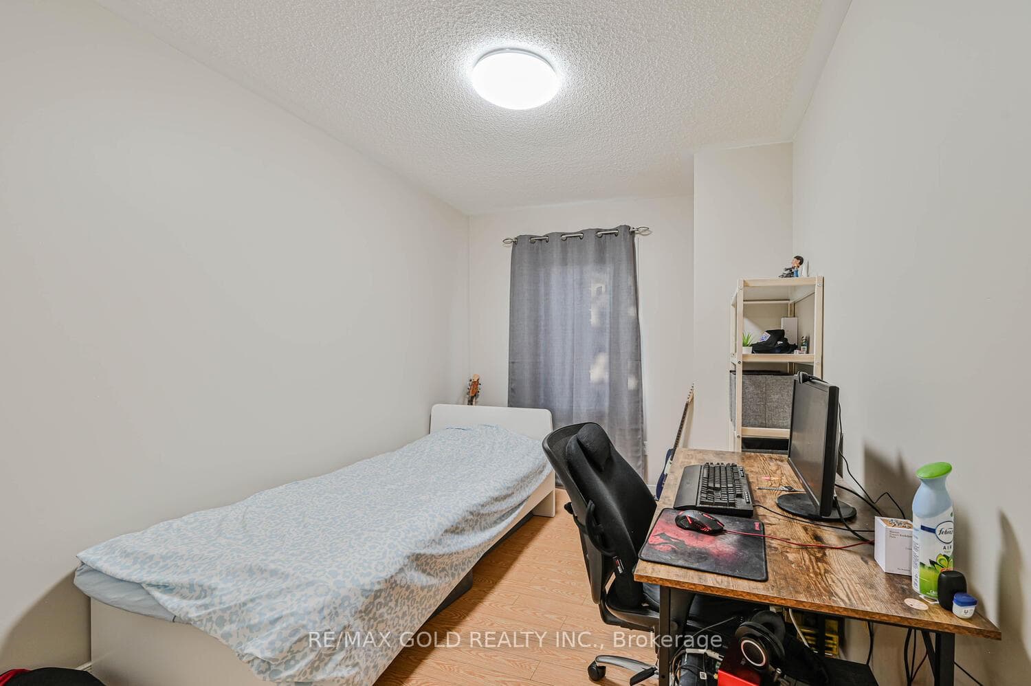 10 Provincial Place photo 37