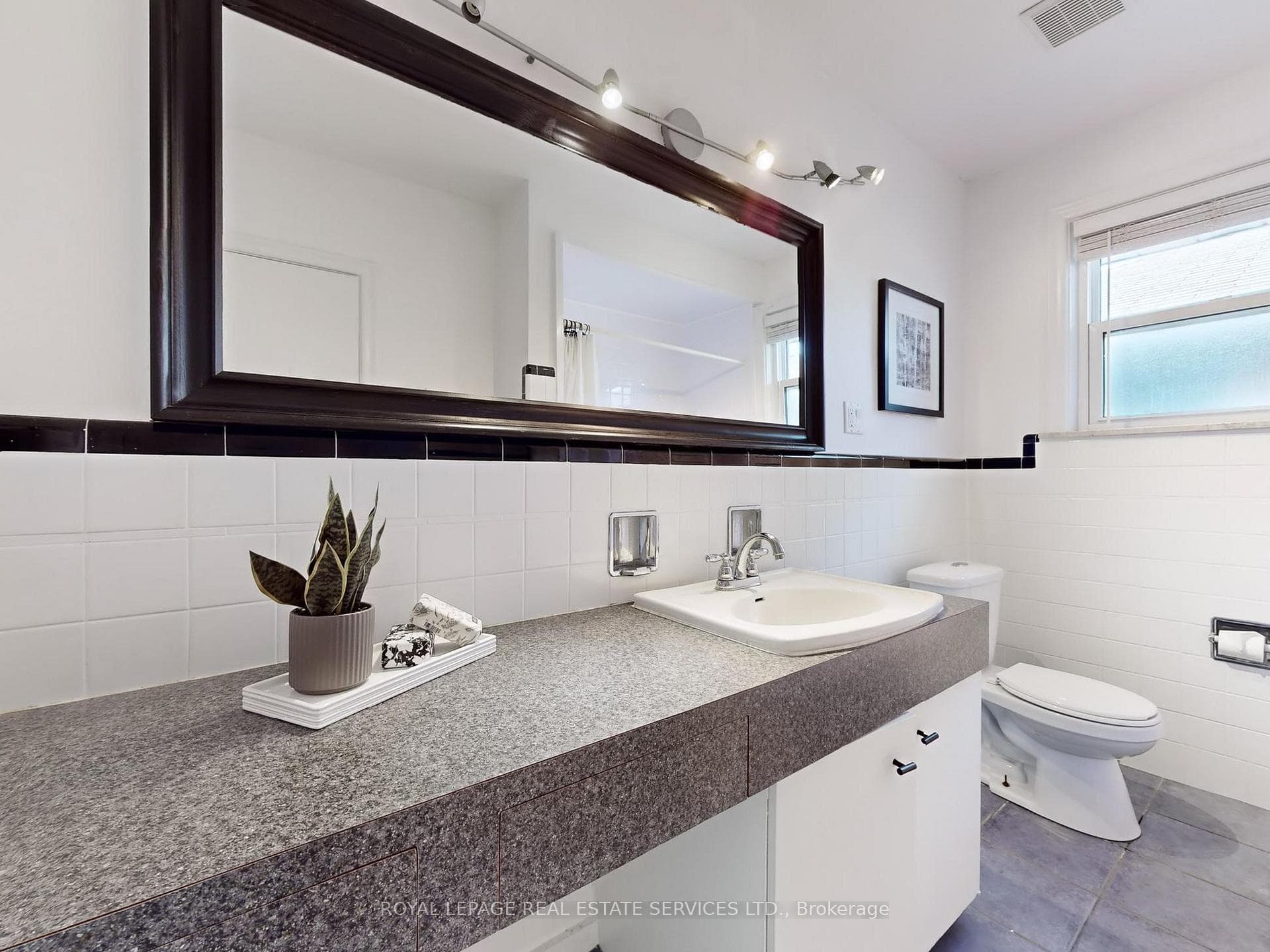 9 Baintree Court photo 41