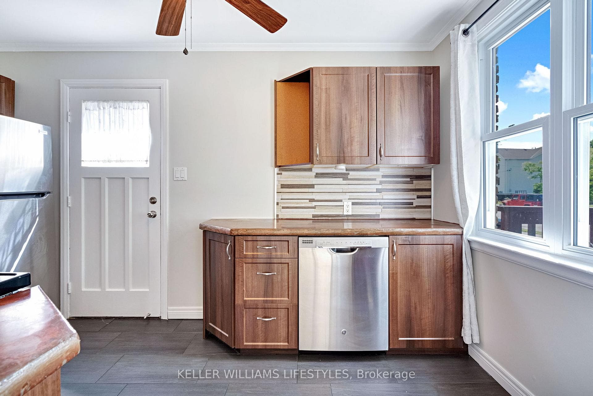 56 Forbes Street photo 5