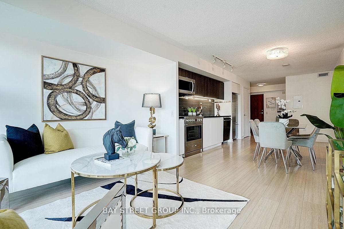 85 Queens Wharf Road Unit 521 photo 18