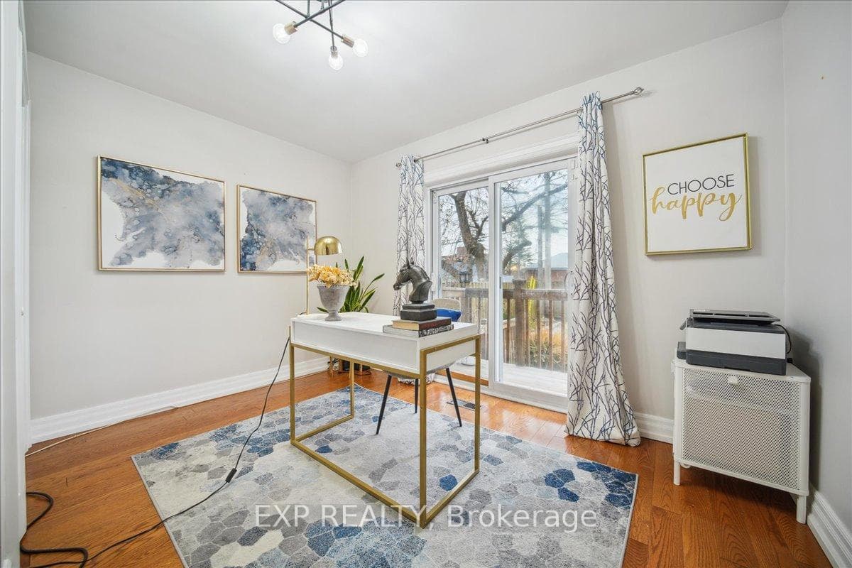 137 Kingsview Boulevard photo 24