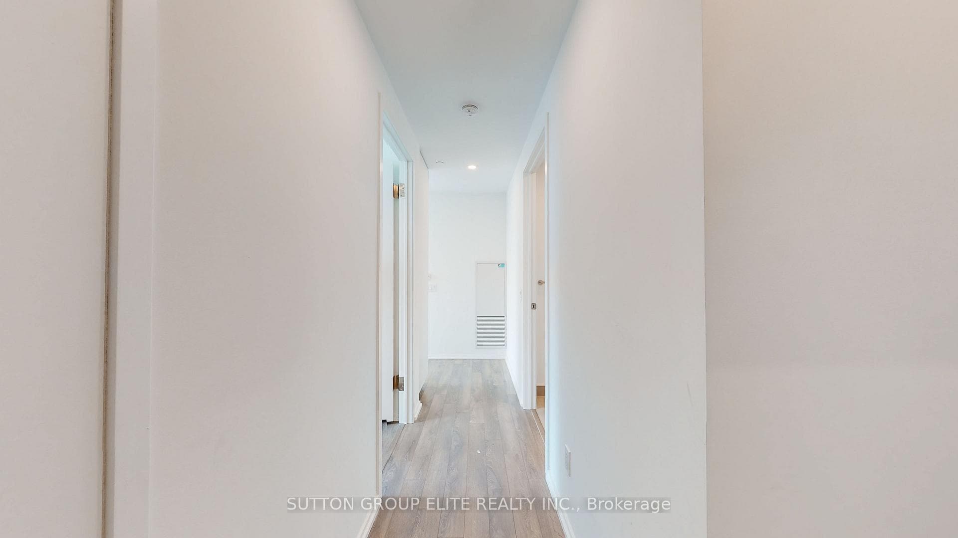 197 YONGE Street Unit 4902 photo 8