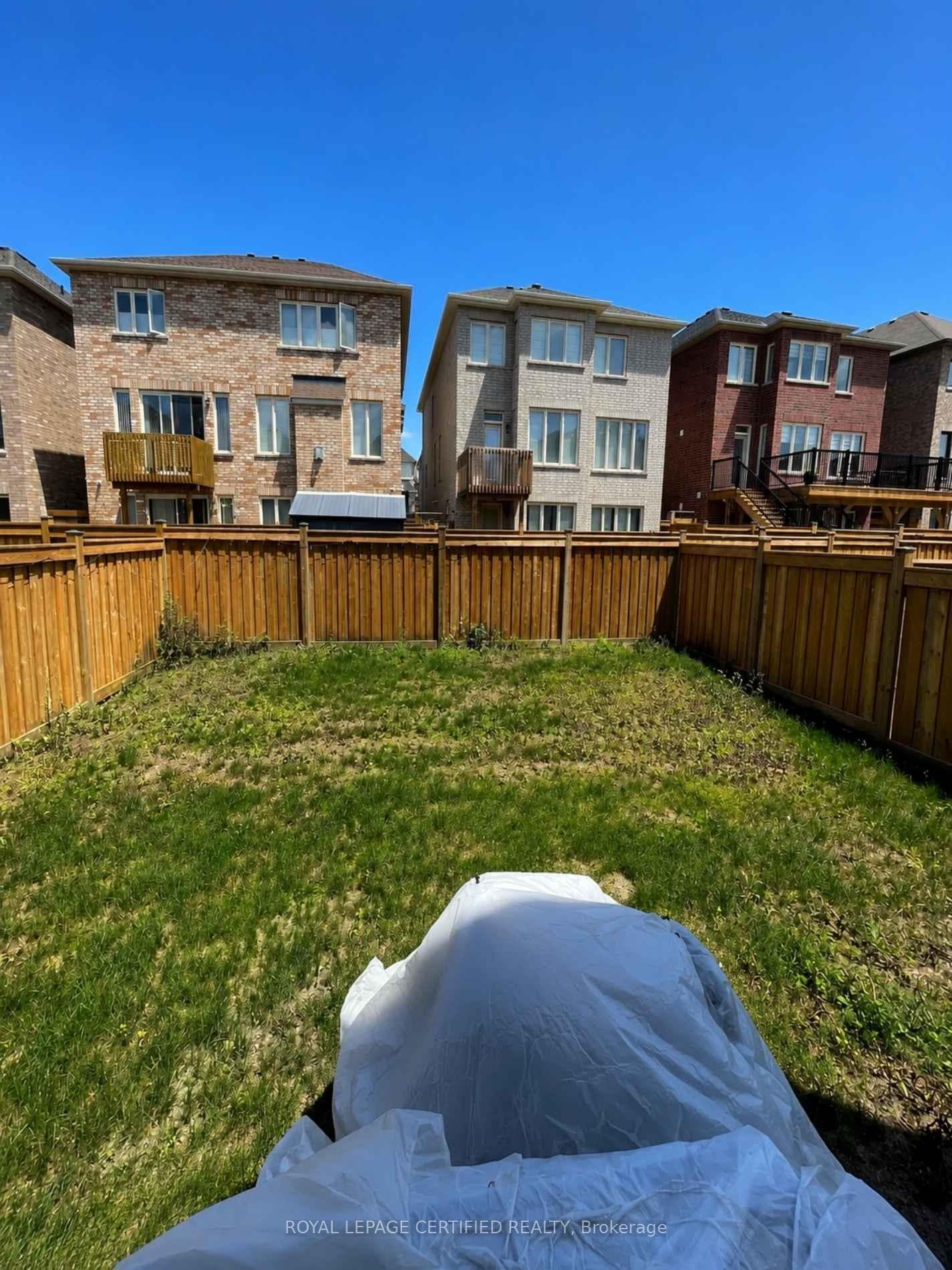 240 Seaview Heights photo 24