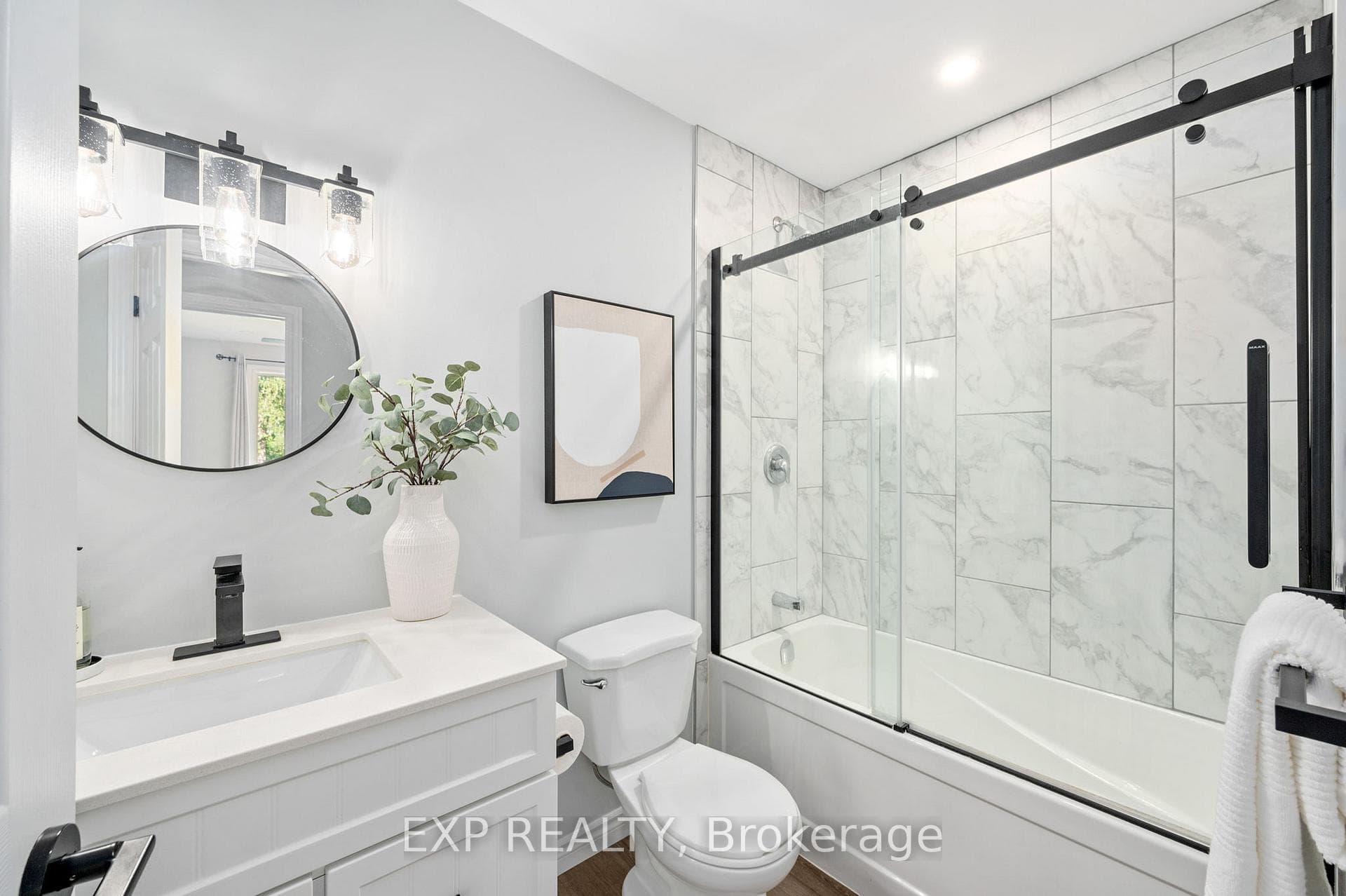 40 Middlemiss Avenue photo 18