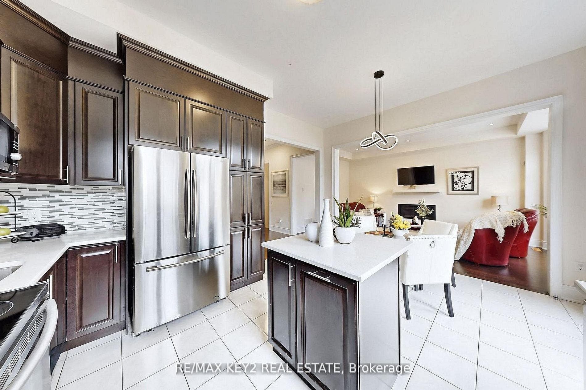 10 Lyle Way photo 21