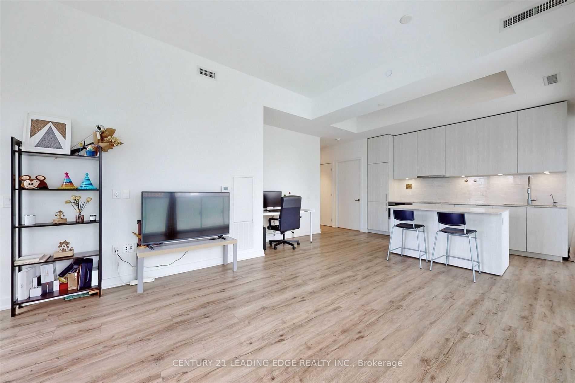 15 Queens Quay Unit 1112 photo 11
