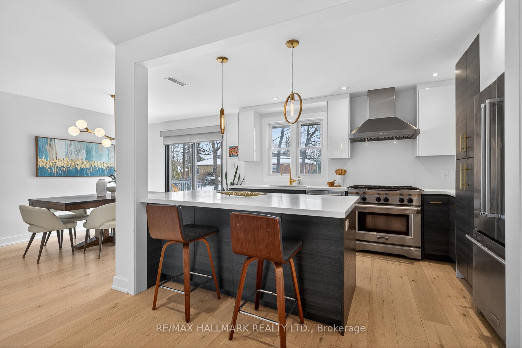 23 Acton Avenue photo 8