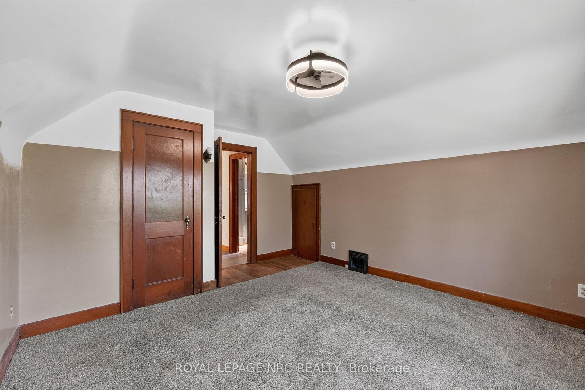239 Phipps Street photo 28